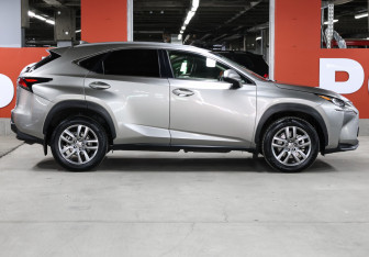Подержанный автомобиль Lexus NX 2017 года (4 фото)