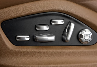 Подержанный автомобиль Porsche Cayenne 2020 года (26 фото)