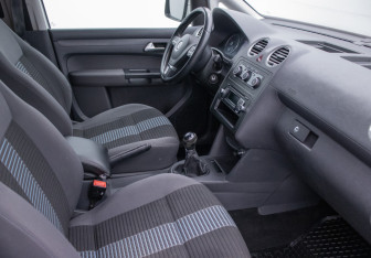 Подержанный автомобиль Volkswagen Caddy Compactvan 2013 года (9 фото)