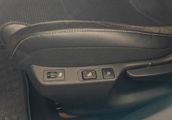 Подержанный автомобиль Citroen DS4 2012 года (15 фото)