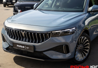 Подержанный автомобиль Voyah Free 2022 года (17 фото)