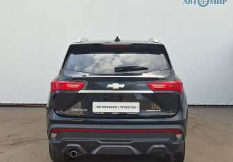 Подержанный автомобиль Chevrolet Captiva 2022 года (6 фото)
