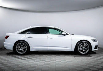 Подержанный автомобиль Audi A6 Sedan 2021 года (4 фото)