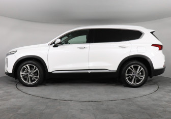 Подержанный автомобиль Hyundai Santa Fe 2019 года (8 фото)