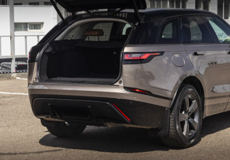 Подержанный автомобиль Land Rover Range Rover Velar 2017 года (27 фото)