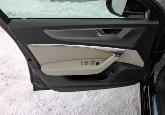 Подержанный автомобиль Audi A6 Sedan 2021 года (18 фото)