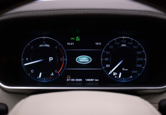 Подержанный автомобиль Land Rover Range Rover 2015 года (12 фото)
