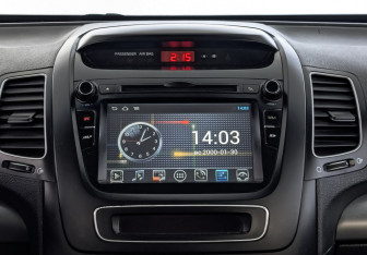 Подержанный автомобиль Kia Sorento 2014 года (17 фото)