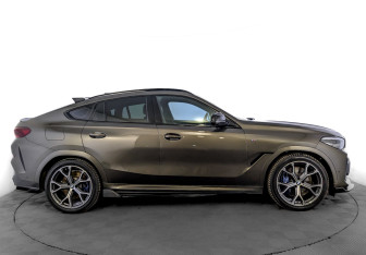 Подержанный автомобиль BMW X6 2020 года (4 фото)