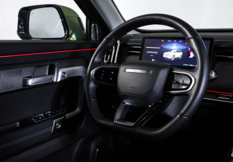 Подержанный автомобиль Jaecoo J7 2024 года (13 фото)