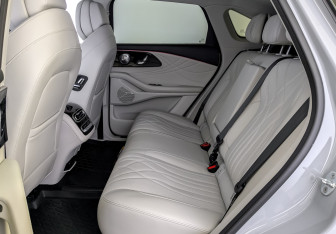 Подержанный автомобиль Exeed RX 2023 года (12 фото)