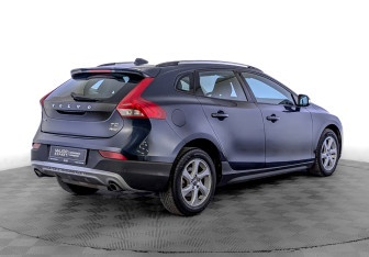 Подержанный автомобиль Volvo V40 Cross Country 2013 года (5 фото)