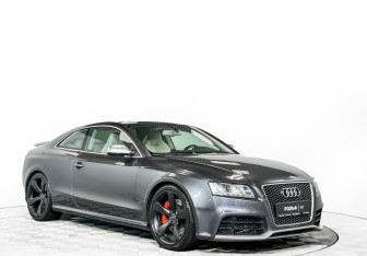Подержанный автомобиль Audi RS 5 Coupe 2010 года (3 фото)