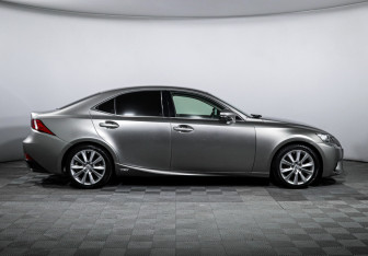 Подержанный автомобиль Lexus IS Sedan 2013 года (4 фото)