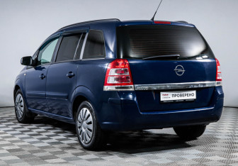 Подержанный автомобиль Opel Zafira Compactvan 2012 года (7 фото)