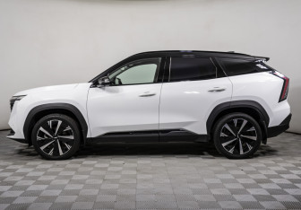 Подержанный автомобиль Geely Atlas 2023 года (8 фото)