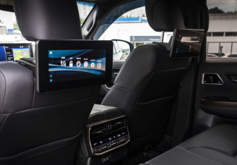 Подержанный автомобиль Toyota Land Cruiser Suv 2024 года (20 фото)
