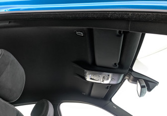 Подержанный автомобиль BMW X6 2018 года (23 фото)