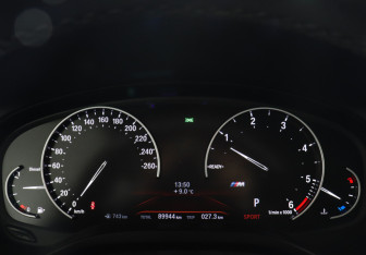 Подержанный автомобиль BMW X3 2019 года (14 фото)