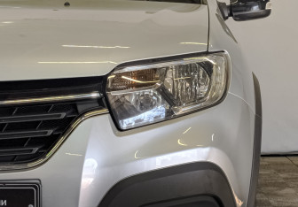 Подержанный автомобиль Renault Sandero 2021 года (13 фото)