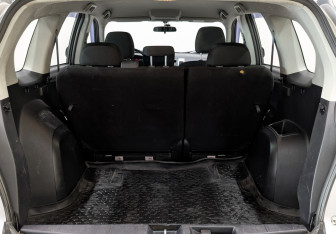Подержанный автомобиль Mitsubishi Outlander 2011 года (10 фото)