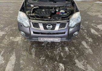 Подержанный автомобиль Nissan X-Trail 2011 года (9 фото)