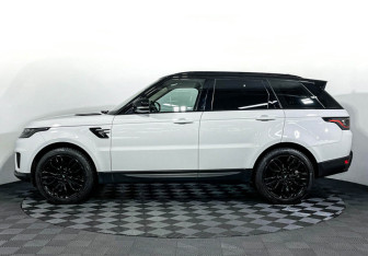 Подержанный автомобиль Land Rover Range Rover Sport 2018 года (8 фото)