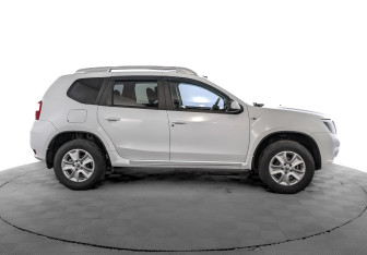 Подержанный автомобиль Nissan Terrano 2020 года (4 фото)