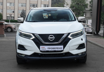 Подержанный автомобиль Nissan Qashqai 2019 года (2 фото)