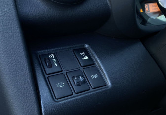 Подержанный автомобиль Toyota RAV4 2012 года (20 фото)