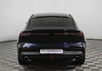 Подержанный автомобиль Changan UNI-V 2024 года (6 фото)