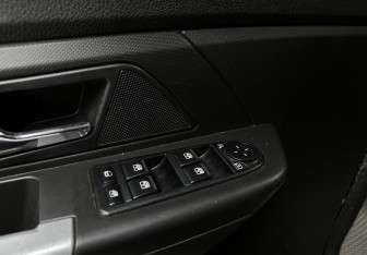 Подержанный автомобиль УАЗ Patriot 2023 года (20 фото)