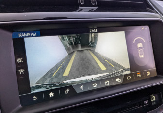 Подержанный автомобиль Jaguar F-Pace 2017 года (25 фото)