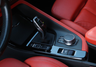 Подержанный автомобиль BMW X2 2019 года (15 фото)