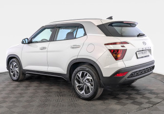 Подержанный автомобиль Hyundai Creta 2021 года (7 фото)
