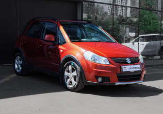Подержанный автомобиль Suzuki SX4 Hatchback 2010 года (3 фото)