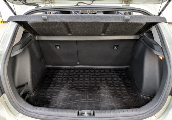 Подержанный автомобиль Kia Rio Hatchback 2020 года (16 фото)