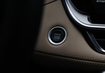 Подержанный автомобиль Geely Monjaro 2025 года (36 фото)