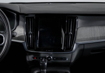 Подержанный автомобиль Volvo S90 2021 года (13 фото)
