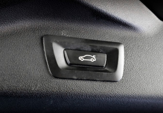 Подержанный автомобиль BMW X7 2020 года (26 фото)