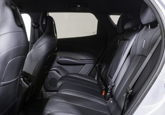 Подержанный автомобиль Omoda C7 2025 года (13 фото)