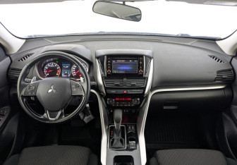 Подержанный автомобиль Mitsubishi Eclipse Cross 2021 года (14 фото)