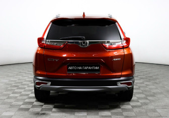 Подержанный автомобиль Honda CR-V 2017 года (6 фото)
