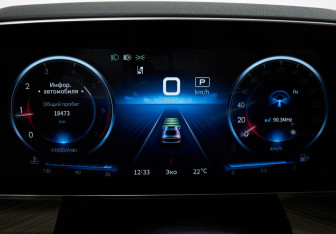 Подержанный автомобиль Hongqi H9 2024 года (11 фото)