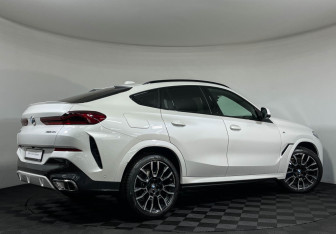 Новый BMW X6 2025 (2 фото)