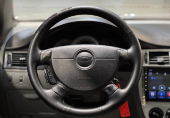 Подержанный автомобиль Chevrolet Lacetti Sedan 2008 года (17 фото)