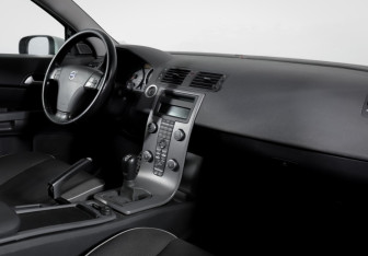 Подержанный автомобиль Volvo C30 2007 года (9 фото)