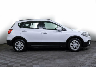 Подержанный автомобиль Suzuki SX4 Hatchback 2018 года (4 фото)