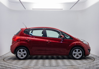Подержанный автомобиль Kia Venga 2011 года (4 фото)