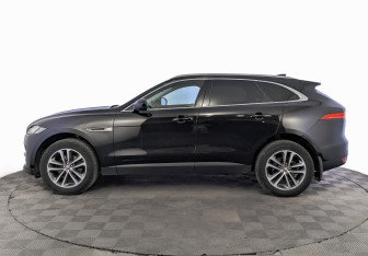 Подержанный автомобиль Jaguar F-Pace 2017 года (8 фото)